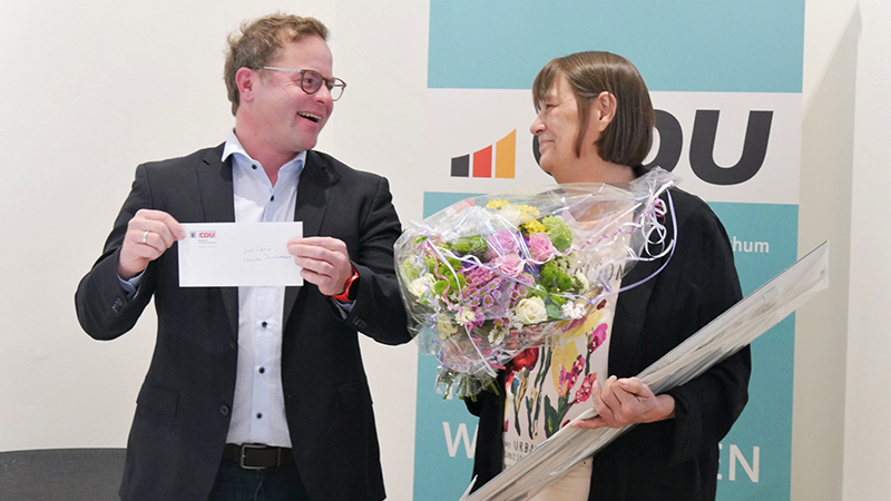 Karsten Herlitz, Fraktionsvorsitzender und Christa Thielemann, Sekret�rin der Fraktionsgesch�ftsstelle